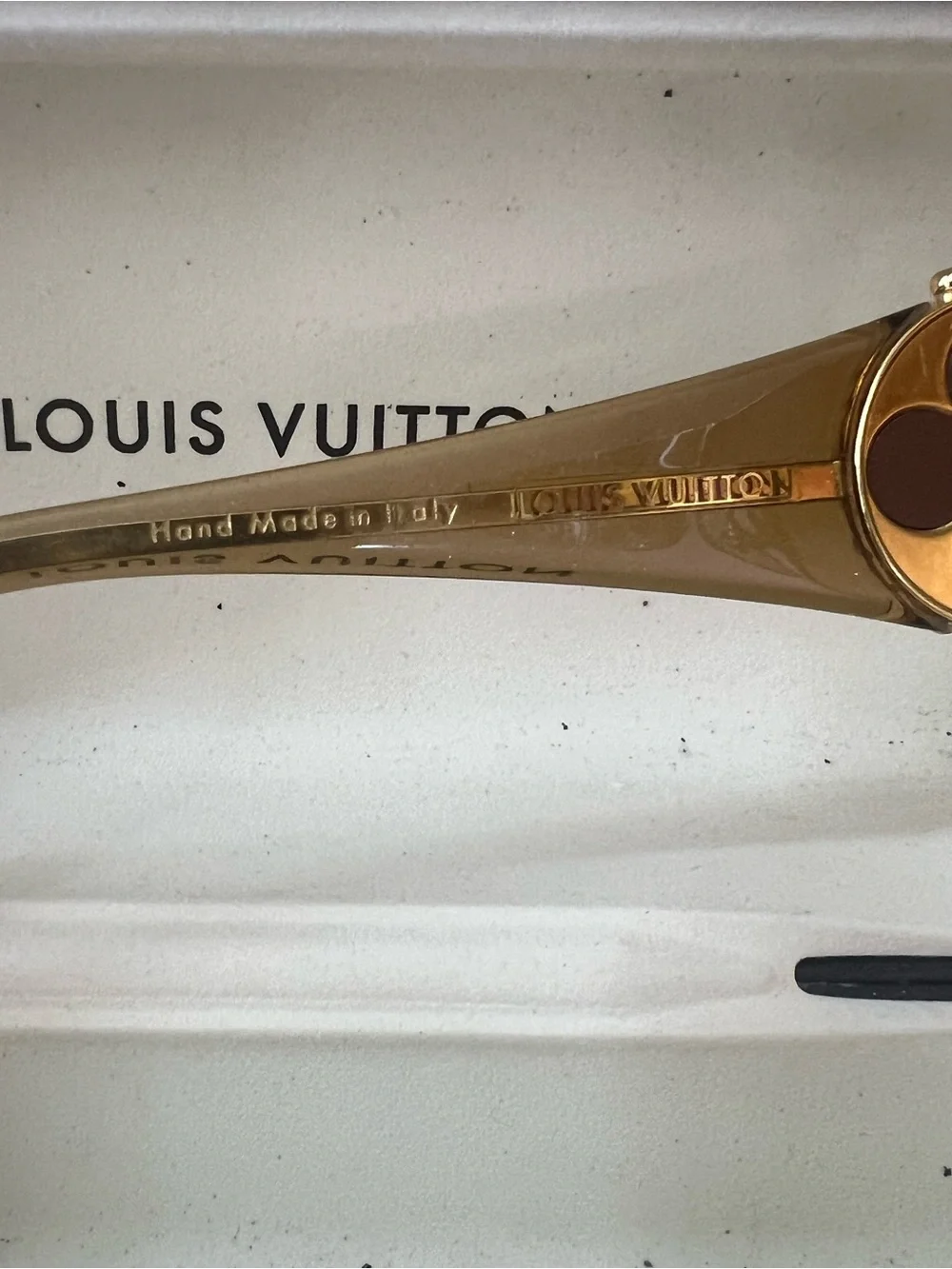 Louis Vuitton Oversized Women’s Sunglasses Size Small